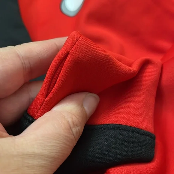 NWT! Nike Red and Black Therma-FIT Hoodie. Size 5. - Picture 8 of 10